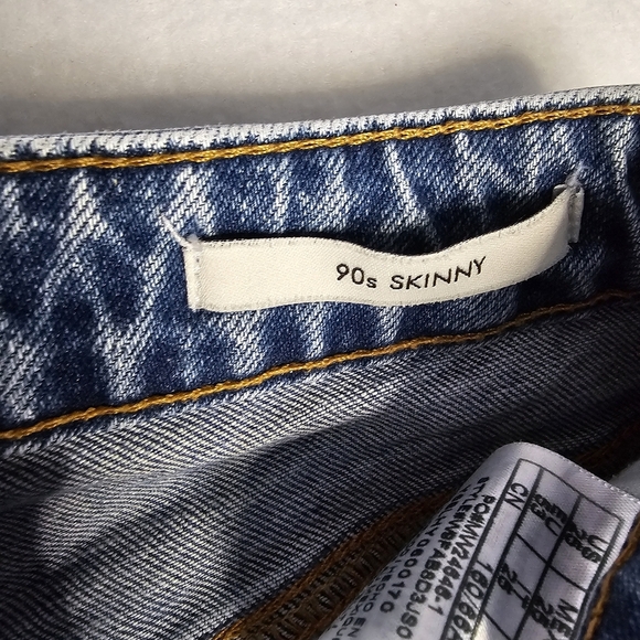 Vintage Guess 90s skinny light wash jeans - Picture 6 of 14